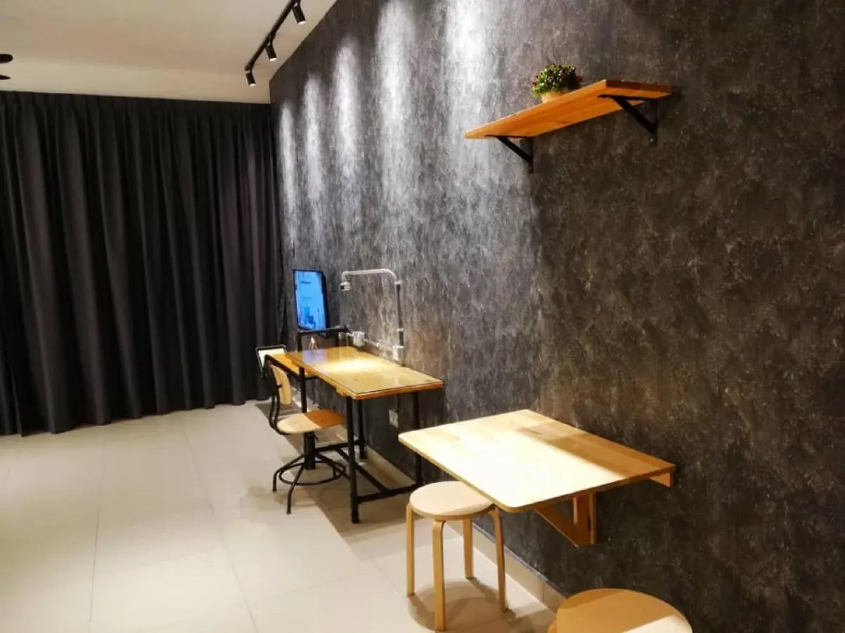 93-Palazio Studio For 4Pax Street City View Apartment Johor Bahru
