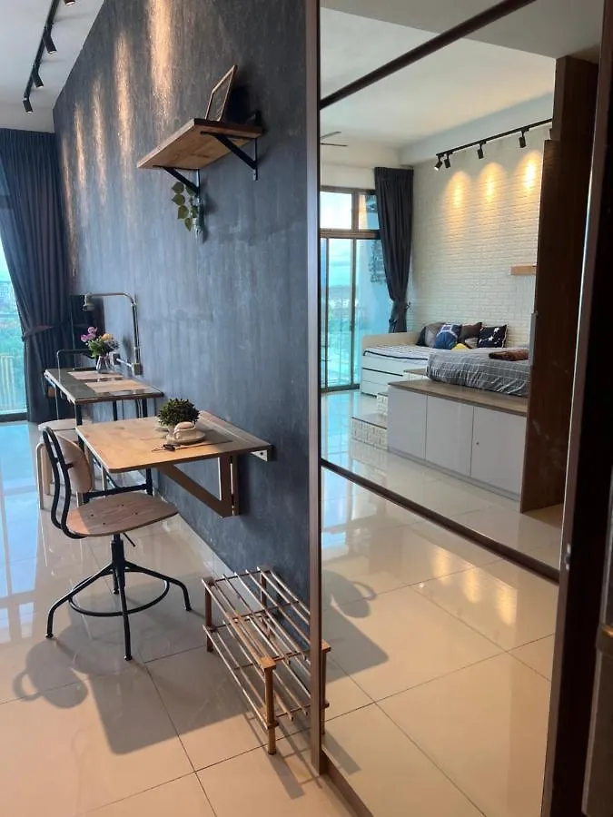 Apartment 93-Palazio Studio For 4Pax Street City View Johor Bahru